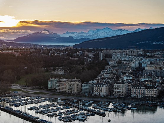 Le commerce genevois fait face à la concurrence en ligne, au tourisme d’achat, aux chantiers...Photo: 123RF