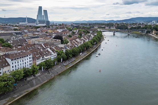 In Basel-Stadt sollen die Steuern künftig direkt vom Lohn abgezogen werden. Private Gläubiger wie KMU, Banken und Vermieter müssen hinten anstehen und auf ihr Geld warten. Was für ein Unding! Bild: Keystone