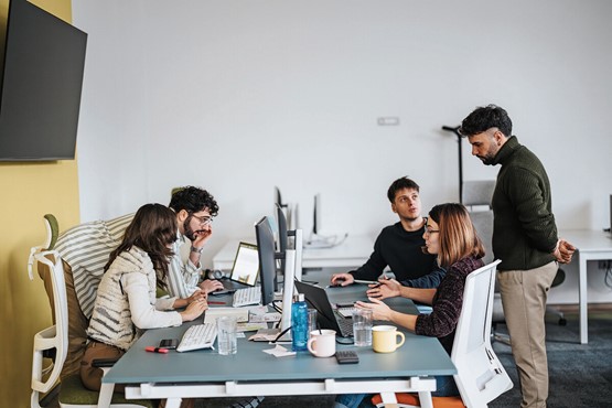 Les écarts salariaux entre les sexes diminuent peu à peu. Photo: 123RF