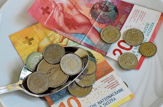 Contribution volontaire, le pourboire ne fait pas partie de la rémunération versée par l’employeur. Photo: 123RF