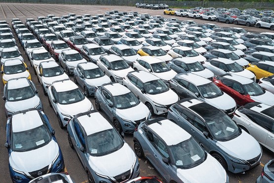 Die meisten Autofahrer besitzen ihr Fahrzeug.