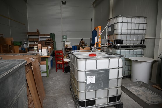 Sa petite entreprise est basée à Aigle. Elle y accueille de nombreux visiteurs curieux d’en savoir plus.Photo: FOG