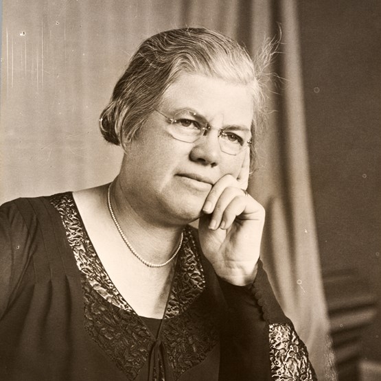 Martha Lüthy-Zobrist – eine Pionierin des Schweizer Gewerbes. Aufnahme um 1930. Quelle Foto: Schweizerische Nationalbibliothek, Graphische Sammlung: Sammlung Fotoporträts.