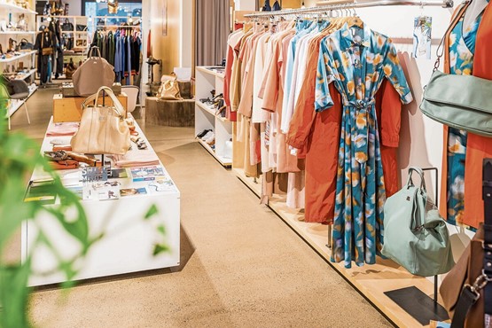 Das Design von «kleinbasel by Tanja Klein» basiert auf einem universellen Designverständnis, klassischem Handwerk und der Liebe zum Detail. Hier der Flagship-Store im Herzen der Basler Altstadt. Bilder: zVg