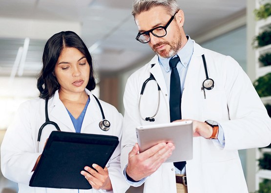 Benötigen mehr regulatorischen Spielraum: Die Belegärzte in der Schweiz verbinden ambulante und stationäre Versorgung, begleiten ihre Patientinnen und Patienten kontinuierlich und tragen wesentlich zur Effizienz und Versorgungsqualität bei. Bild: zVg