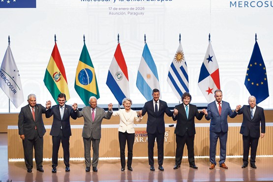 Das Freihandelsabkommen der EU mit den Mercosur-Staaten ist unterzeichnet und bereits in Kraft. Europäische Konkurrenten profitieren von besseren Zollbedingungen. Und die Schweiz? Da will das Parlament auf Druck regulierungswütiger NGOs das Abkommen mit Bürokratie überfrachten – zum Schaden der Schweiz und ihrer KMU. Bild: Keystone
