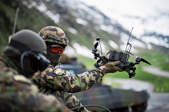 En matière de drones, l’armée suisse n’en est encore qu’à ses premiers balbutiements. Photo: Keystone