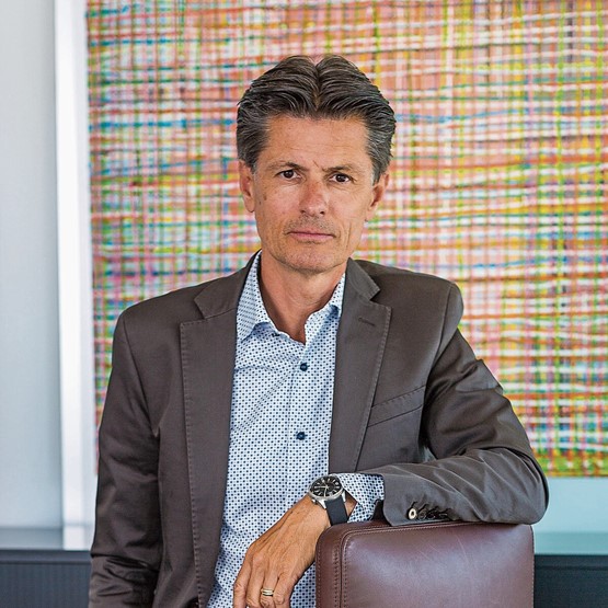 «VÉRIFIER LA SOLVABILITÉ: LE SEUL MOYEN EFFICACE DE PROTÉGER LES FOURNISSEURS.»Raoul Egeli,président de Creditreform