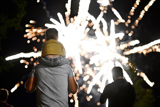 À l’avenir, il ne serait plus autorisé de tirer des feux d’artifice le 1er août, où que ce soit. La Suisse sera moins joyeuse.Photo: Keystone