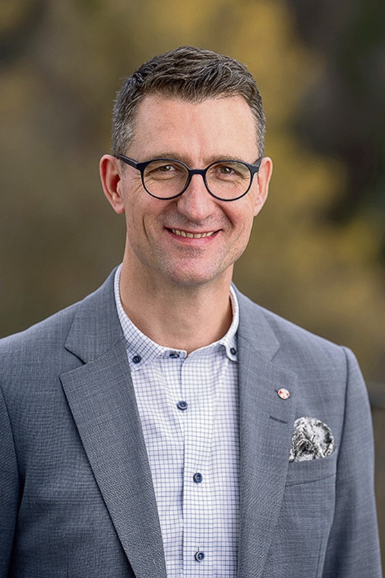 «Am Ende zahlen die Gäste mehr, gehen seltener auswärts essen oder weichen ins grenznahe Ausland aus.» Beat Imhof, Präsident GastroSuisse