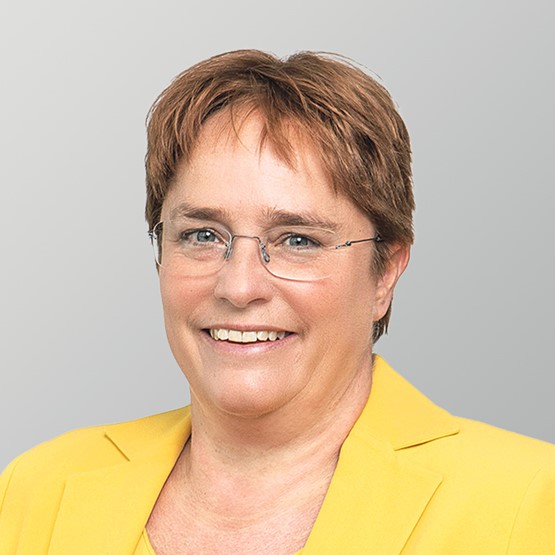 «DAS VOLK WIRD DEN GROSSEN SPUK STOPPEN MÜSSEN. SOLANGE ES DAS NOCH KANN!» Magdalena Martullo-Bocher*