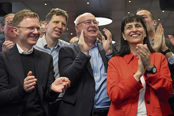 Les promesses de la gauche et des syndicats avant le vote sur la 13e rente AVS: une histoire à dormir debout. Photo: Keystone