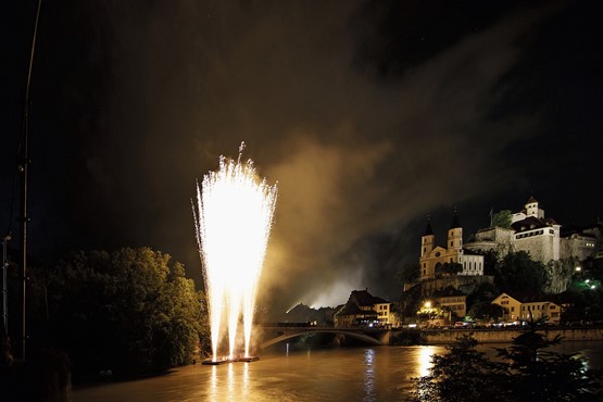 Findet das Wasserfest in Aarburg bald ohne bunten Feuerwerkszauber statt? Bild: zVg