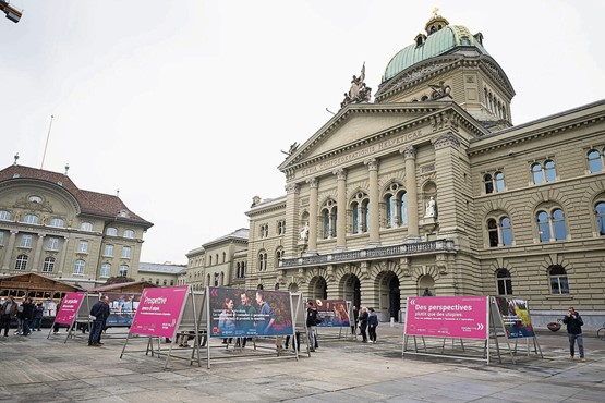 La campagne pour les prochaines élections fédérales «Perspective Suisse», soutenue par l’usam, n’a pas attendu les grosses chaleurs pour militer en faveur d’une Suisse stable. Photo: dr