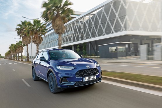 Der Honda ZR-V erinnert von vorne an Ford und von hinten an Maserati, wirkt insgesamt aber harmonisch.Bild: zVg