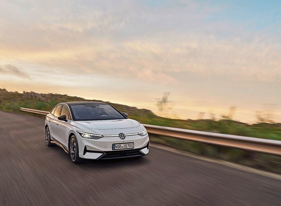 Mit dem ID.7 bringt VW einen elektrischen Passat, der bald auch als Kombi erwartet wird.