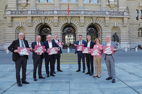 Für eine Schweiz mit Perspektiven: Die Spitzen des Bauern-, des Gewerbe- und des Arbeitgeberverbands sowie von economiesuisse setzen sich gemeinsam dafür ein, dass mehr Vertreter von Wirtschaft und Landwirtschaft ins eidgenössische Parlament gewählt werden.Bild: zVg