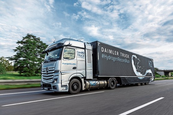 Auch Daimler Trucks entwickelt einen Wasserstoff-Lkw.