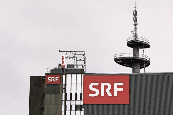 Die SRG und ihre Sendeeinheiten wären zur neutralen redaktionellen Arbeit verpflichtet, was vielfach leider mehr Wunsch als Realität ist. Im Bild das Radio- und Fernsehstudio von SRF am Leutschenbach.Bild: Keystone