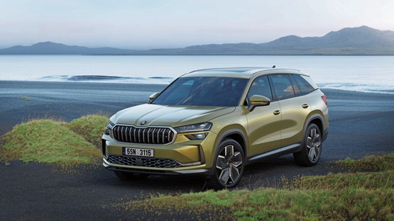 Äusserlich wurde der Skoda Kodiaq dezent modernisiert, innen bietet er mehr Platz und neue digitale Features.Bild: zVg