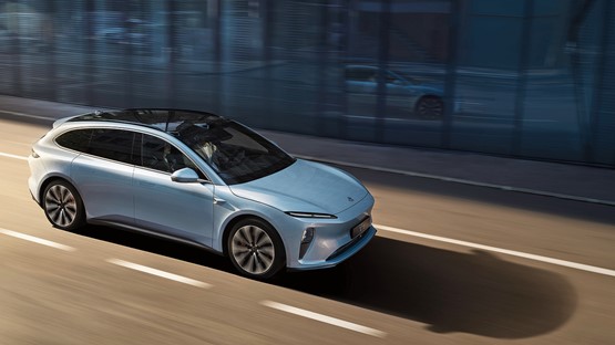 Der chinesische Hersteller Nio führt dieser Tage mit dem ET5 Touring einen spannenden Elektro-Kombi in Europa ein.