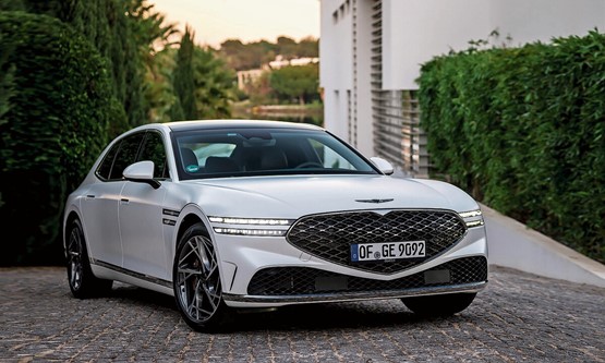 Mit seinem auffälligen Design wird der Genesis G90 aus dem Schweizer Strassenbild hervorstechen.Bild: zVg