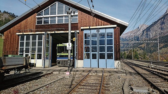 CreaTor ist Marktführerin für Torbau und Zutrittslösungen. Hier ein Falltor beim Autoverlad Lötschberg.Bilder: zVg