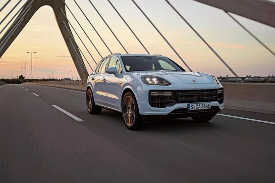 Der Porsche Cayenne Turbo e-Hybrid ist die neue Speerspitze im SUV-Portfolio der Schwaben.Bild: zVg