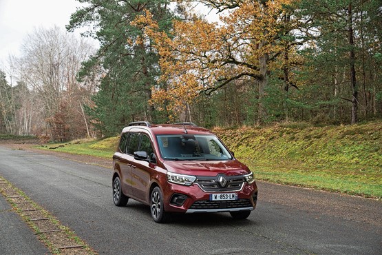 Wer oft kürzere Strecken fährt und viel transportieren will, sollte sich den Renault Kangoo E-Tech anschauen.Bild:  zVg