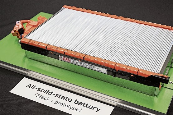 Feststoffbatterie: Viele Autohersteller sind an Start-ups beteiligt, um bei dieser Technologie den Zug nicht zu verpassen.