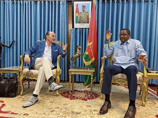 Jürg Stäubli s’active à l’international. Visite de janvier 2024 chez le Ministre des affaires étrangères au Burkina Faso.