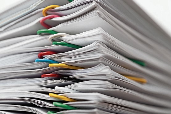 Regulierungen kosten viel Geld und Zeit. KMU sind von diesen übermässig stark betroffen.Bild: 123RF