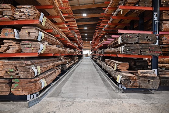 Halle de stockage à Vendlincourt.