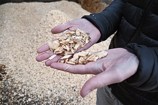 Valoriser les sous-produits du bois: pellets d’un côté, extraction d’hydrogène vert de l’autre.Photos: FOG