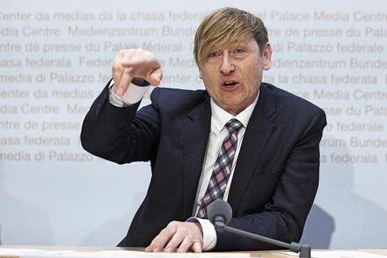 Erneut ist der Preisüberwacher gefordert: Stefan Meierhans soll die Kommissionsgebühren ein weiteres Mal unter die Lupe nehmen. Bild: Keystone