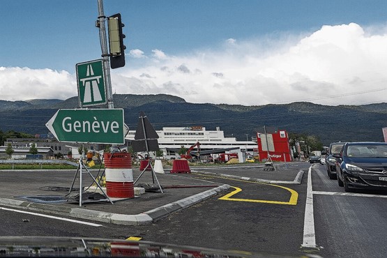 Fini les bouchons? Le Prodes des routes nationales doit être accepté le 24 novembre prochain. Tous aux urnes. Photo: Keystone
