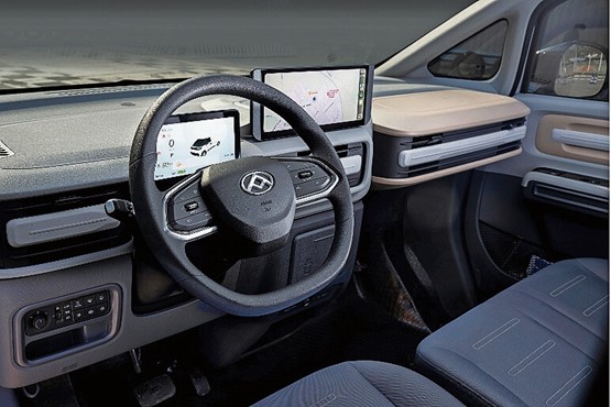 Das Cockpit im e-Deliver 5 ist topmodern.