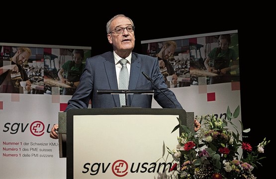 Guy Parmelin, ministre de l’économie, invité d’honneur de l’usam à Klosters, s’est opposé à une politique industrielle. Il est préférable de conserver un État svelte et une fiscalité basse. Photo: Iris Andermatt