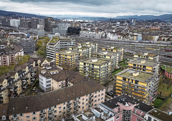 Pour lutter contre la pénurie de logements et les loyers élevés, il faut supprimer les règlementations inutiles.Photo: Keystone