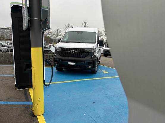 Elektrolieferwagen wie der neue Renault Master sind ausgereift. Es fehlen aber Anreizsysteme, damit Firmen darauf umsteigen.