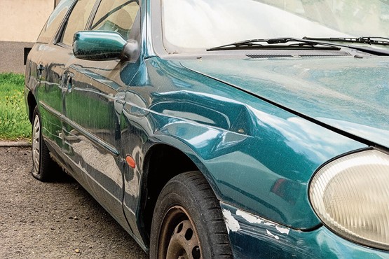 Um böse Überraschungen nach Unfällen zu vermeiden, ist es wichtig zu prüfen, ob das gelegentliche Fahren fremder Motorfahrzeuge in der Grunddeckung der Privathaftpflichtversicherung enthalten ist. Bild: 123RF