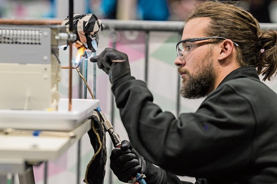 Im Zentrum der diesjährigen Woche der Berufsbildung stehen die Themen Berufswahl, Talentförderung und SwissSkills. Hier eine Impression von den SwissSkills 2024. Bild: © SwissSkills/Rainer Eder
