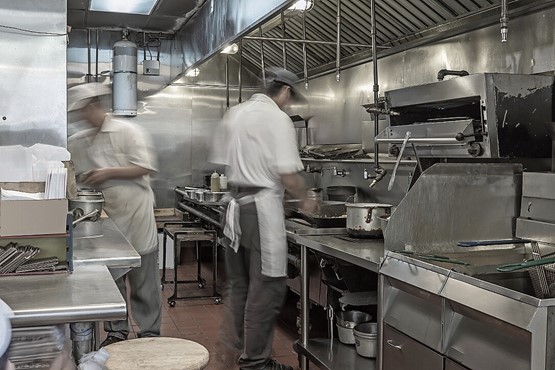 Il y a aussi la restauration, le nettoyage et les services à la personne. Photo: 123RF