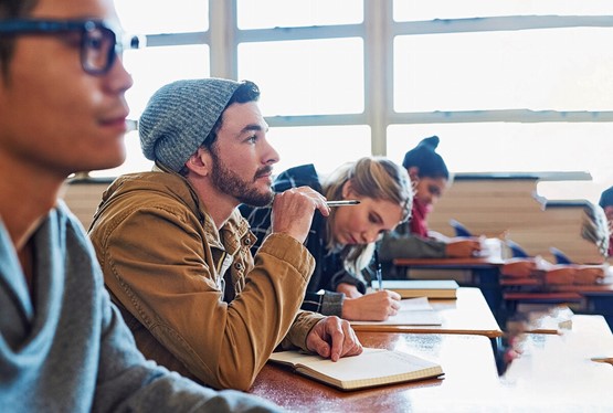 Die privaten Handelsschulen möchten mit der Fusion zum neuen Verband «new VSH» ihr Image als hochwertige Institution für Aus- und Weiterbildung in der Deutschschweiz stärken und eine einheitliche Markenpräsenz für Behörden, Wirtschaft und Gesellschaft schaffen. Bild: 123RF