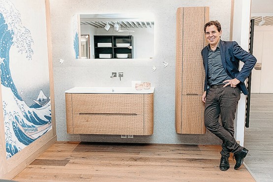 CEO Matthias Loosli: «Wir setzen mit der Badmöbellinie ZOE und dem Nachhaltigkeitsindex auf ressourcenschonende und kreislauffähige Produkte.» 