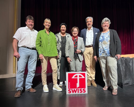 Fast kompletter Vorstand mit Vizepräsident Jürg Rothenbühler, Nationalrätin Diana Gutjahr, Nationalrätin Daniela Schneeberger, Präsidentin und alt Nationalrätin Sylvia Flückiger-Bäni, Rolf Locher sowie alt Nationalrätin Alice Glauser (v.l). Noch gesucht wird ein Vorstandsmitglied aus der Romandie.Bilder: CR