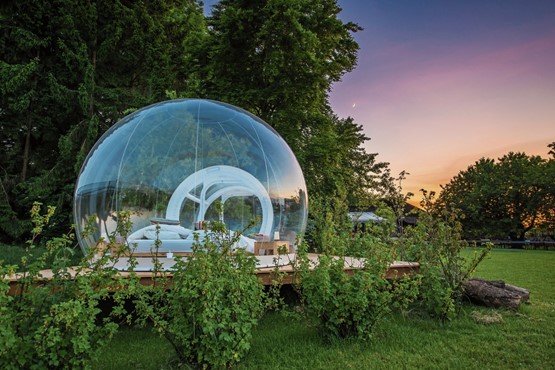 Im Bubble-Hotel den Sternen nah: Ob bei Sonnenschein oder bei Regen, das «Himmelbett» ist ein einmaliges Erlebnis mitten in der Thurgauer Natur.Bild: Thurgau Tourismus