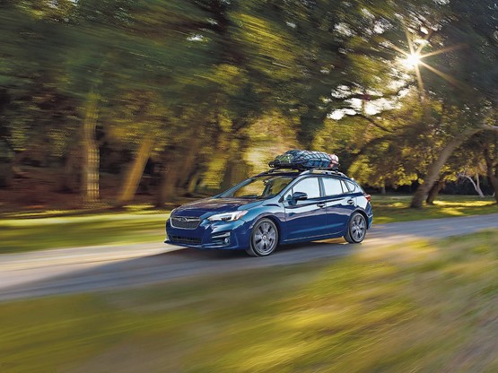 Der neue Subaru Impreza hat an Ausstrahlung gewonnen. Der Allradler legt mit ausgewogenen Fahrleistungen und -eigenschaften vor. Bild: zVg