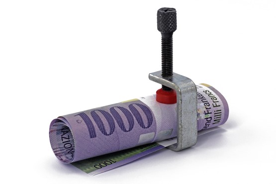 Eine Note, ein Versprechen: Bargeld – auch, aber nicht nur in Form einer 1000er-Note – hält den Druck aufrecht, sich um seine Finanzen zu kümmern. Und damit auch um jene des Staates. Bild: Fotolia