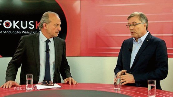 «Sind 50 bis 80 Millionen ein Abspeckprogramm, Herr Cina?», fragte Moderator Filippo Leutenegger mehrfach nach.Bild: FOKUS KMU